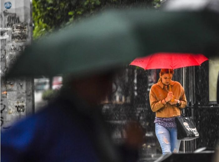ВРЕМЕ: Променливо облачно со повремени локални врнежи, среда и четврток ќе се разведри, за викендот повторно дожд
