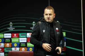 Беќири незадоволенн од условите: Институциите да преземат одговорност, нема предуслов за фудбал