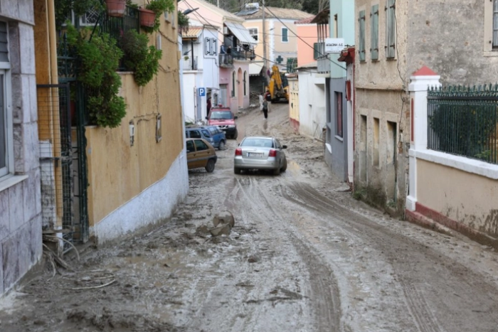 Штети и проблеми од невремето во западна Грција и на островот Крф