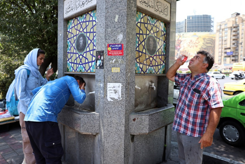 Техеран има вода за две недели