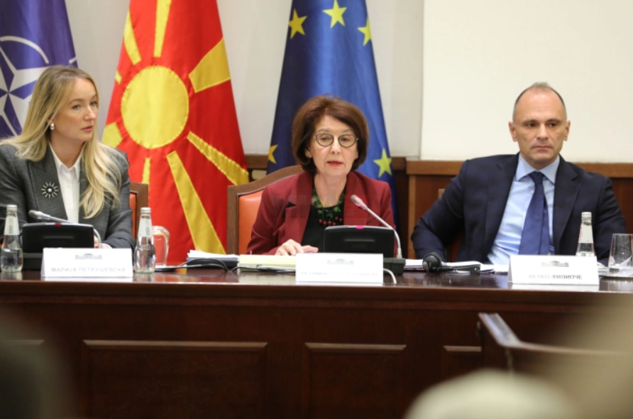 ФАКТОР НА ДЕНОТ: Сиљановска-Давкова вели дека ЕУ немала јасна стратегија за Балканот, а според Филипче извештајот е лош и губиме време