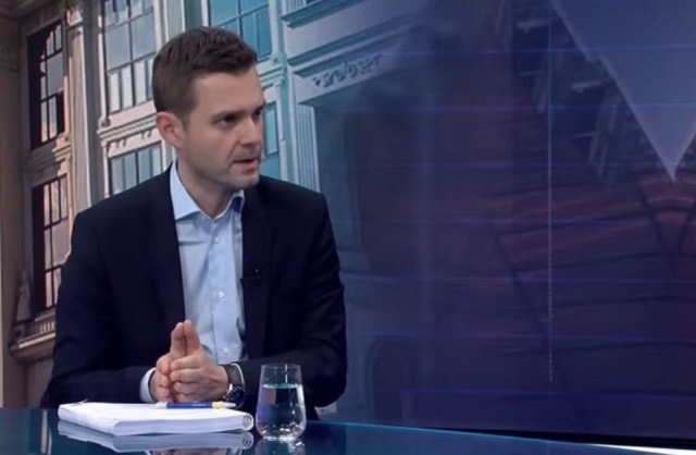 Не е само прашањето на уставни измени, прашањето е кои се гаранциите што ќе ги добие државата за предвидливоста на нејзиниот пат напред