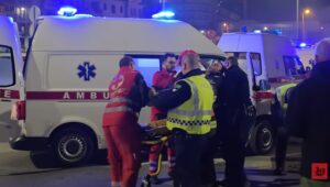 ВИДЕО: Страотни сцени во Тузла, 11 жртви во пожар во старски дом