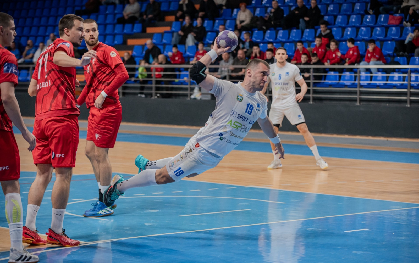 Охрид со +42 во осминафиналето од ЕХФ Европскиот куп