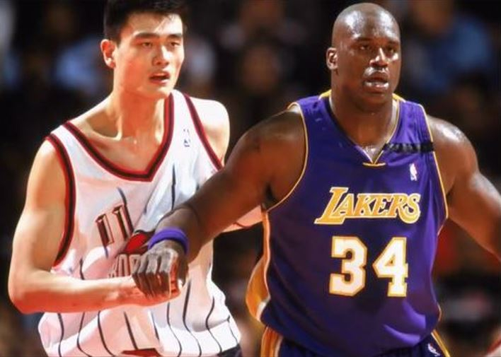 Како Шек три години бил „мамен“ од Јао Минг