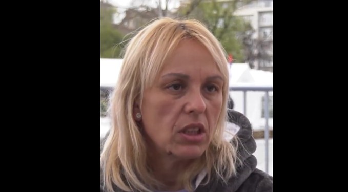 Дијана Хрка, мајката што гладува, со порака до српскиот претседател: Вучиќ, те чекам пред Собрание