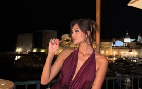 Хрватската мисица го насмеа целиот свет, а снимката стана вирална: „Ве молам, помогнете“ (видео)