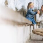 Знаци дека децата ги почитуваат своите родители