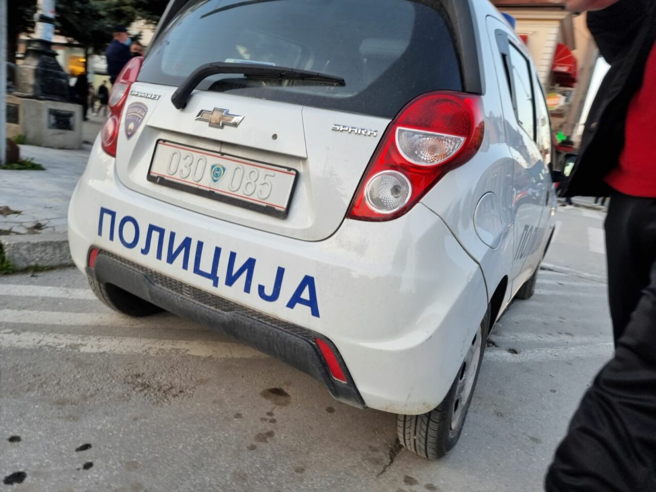 Познаник му го исекол ременот од чантата и од неа одзел дел од парите, а чантата потоа му ја вратил – детали за инцидентот во Битола