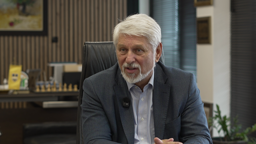 Јакимовски не признава пораз, ја обвини ВМРО-ДПМНЕ за кражба на изборите во Карпош