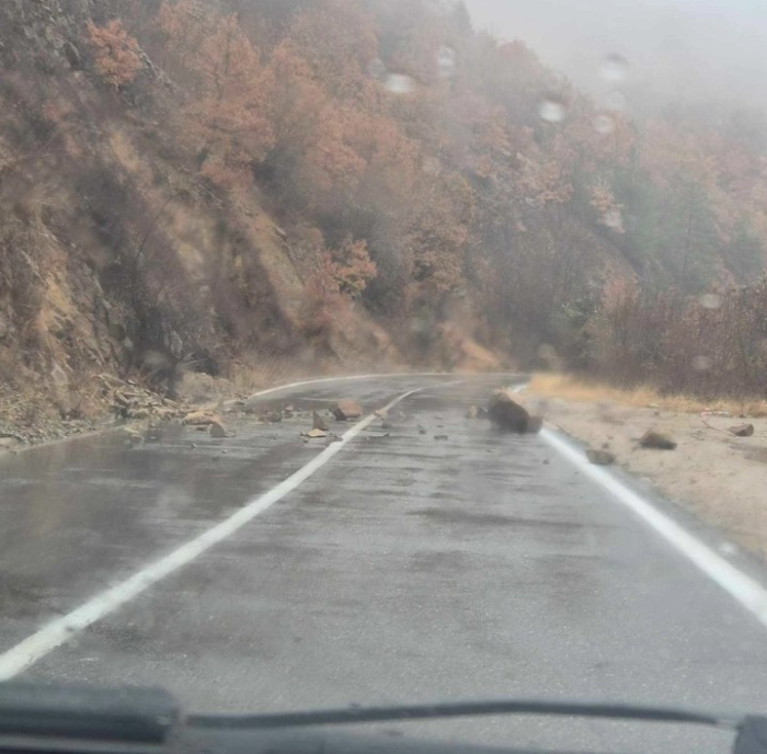 Нормализиран сообраќајот на патот Македонски Брод – Скопје кај Јасен