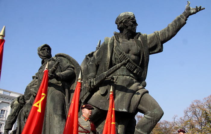 Градот Скопје со оддавање почит и признанија го слави 13 Ноември – Денот на ослободувањето