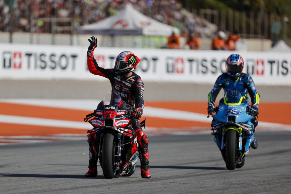 Бецеки постави рекорд во Валенсија, откажа моторот на Бањаја