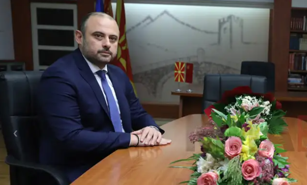 Ѓорѓиевски бара да одговараат и лицата кои земале плата, а не оделе на работа, но и оние кои им потпишувале плата