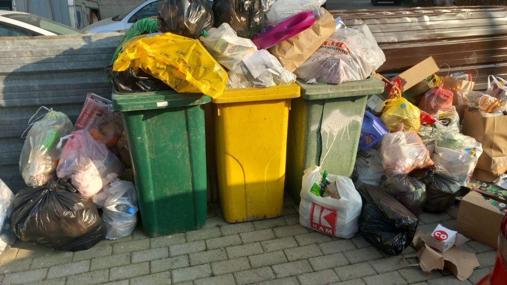 „Влен“: Почна вистинското чистење на Скопје од ѓубрето и старата политика