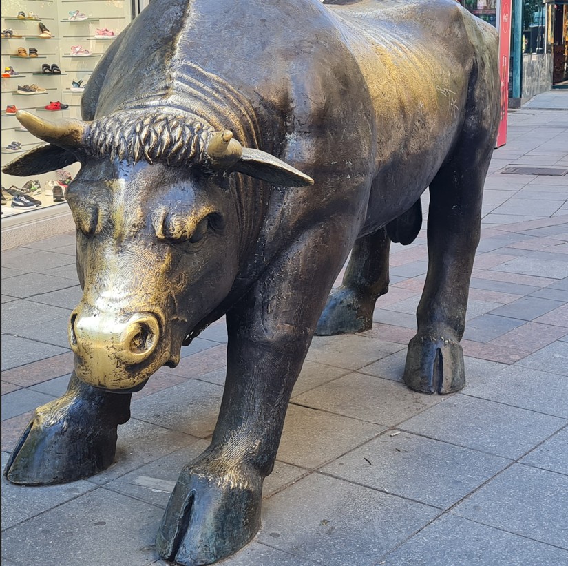 Укунивањето на даночните ограничувања во Кина не ја намали цената на златото