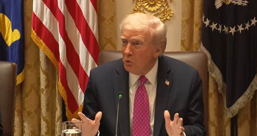 (Видео) Трамп навредил новинарка поради прашање за списоците на Епштајн