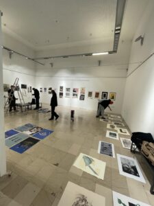 Студенти од ФЛУ Скопје дел од голема меѓународна изложба во Сараево