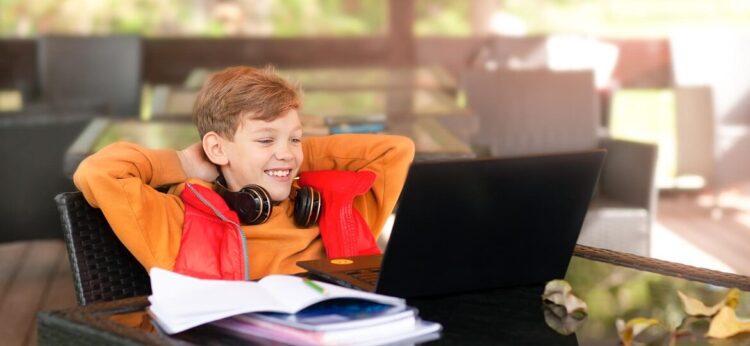 Како да израснеме отпорни деца во свет полн со предизвици