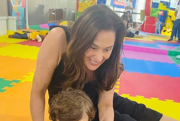 Го роди Лука на 56 години: Лекарите беа во шок, додека жените ја напаѓаа и ја убедуваа дека детето ќе биде болно