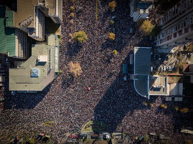 Се собрале ли 110.000 на годишнината од трагедијата на железничката станица во Нови Сад?
