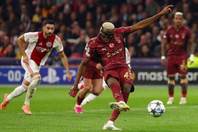 Осимхен лидер на листата на стрелците во Лигата на шампионите