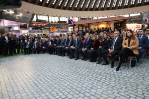 Потпретседателот и министер Стоилковиќ на отворањето на саемот „Винска визија – Отворен Балкан“