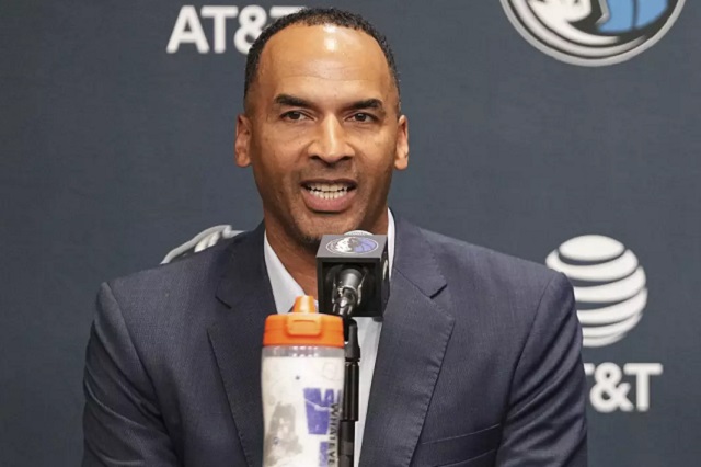 НБА: Далас го отпушти генералниот менаџер Никo Харисон