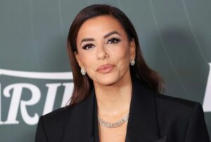 (Фото) Секогаш совршено, но не и овој пат? Ева Лонгорија и „најлошо облечена“ е главна тема