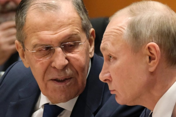 Кремљ ги отфрли шпекулациите за раздор меѓу Путин и Лавров