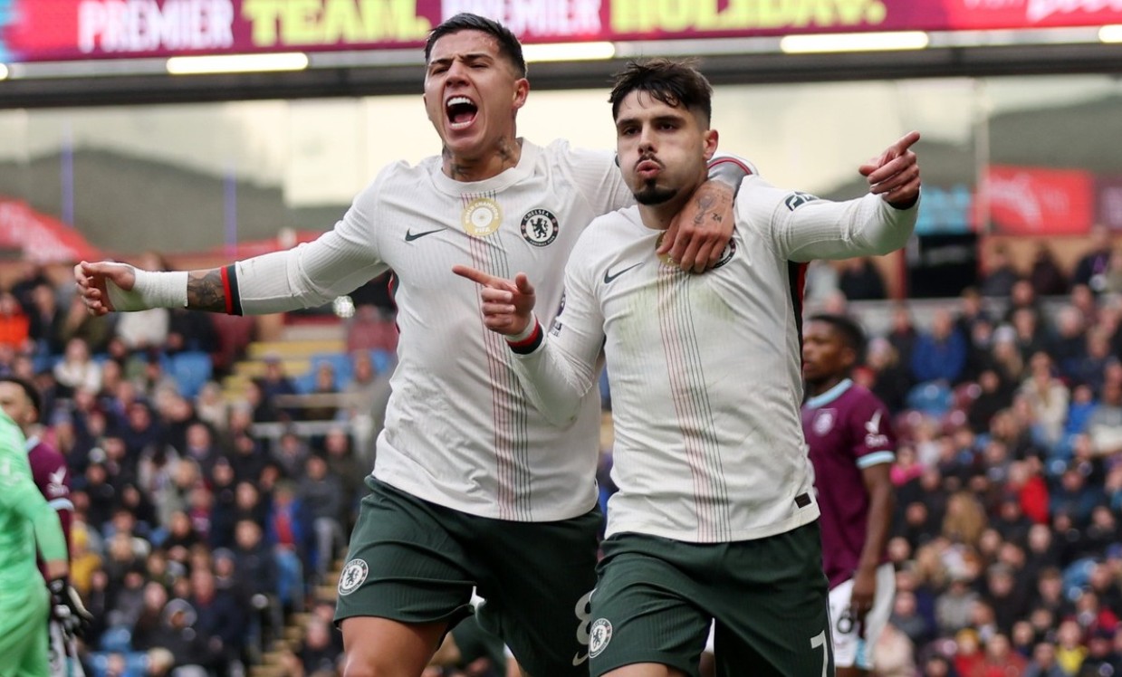 Челси со победа против Барнли се загреа за големото дерби (ВИДЕО)