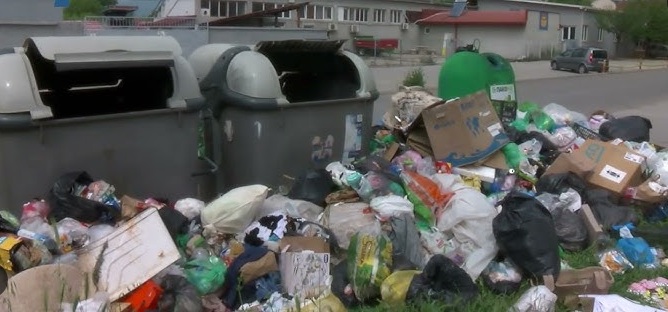 ЗАБРАНА ЗА ФРЛАЊЕ СМЕТ ОД 22 ДО 6 ЧАСОТ: Казни од 50 евра за скопјани што ќе ја прекршат одлуката и до 1.800 евра за правни лица