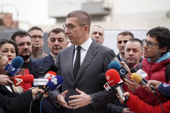 МИЦКОСКИ: Како Влада правевме, правиме и ќе правиме се за поддршка на семејствата на настраданите во пожарот во дискотеката Пулс