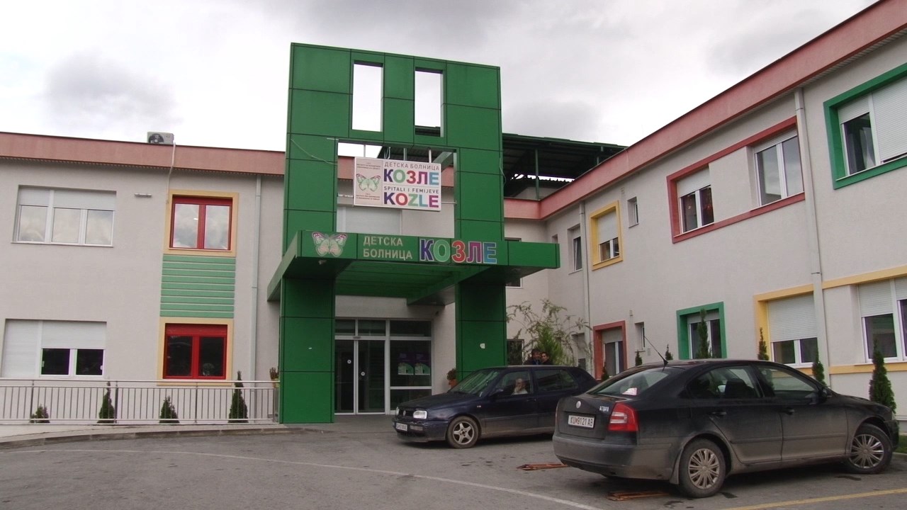 Стотина прегледи дневно – почна гужвата во детската болница во Козле
