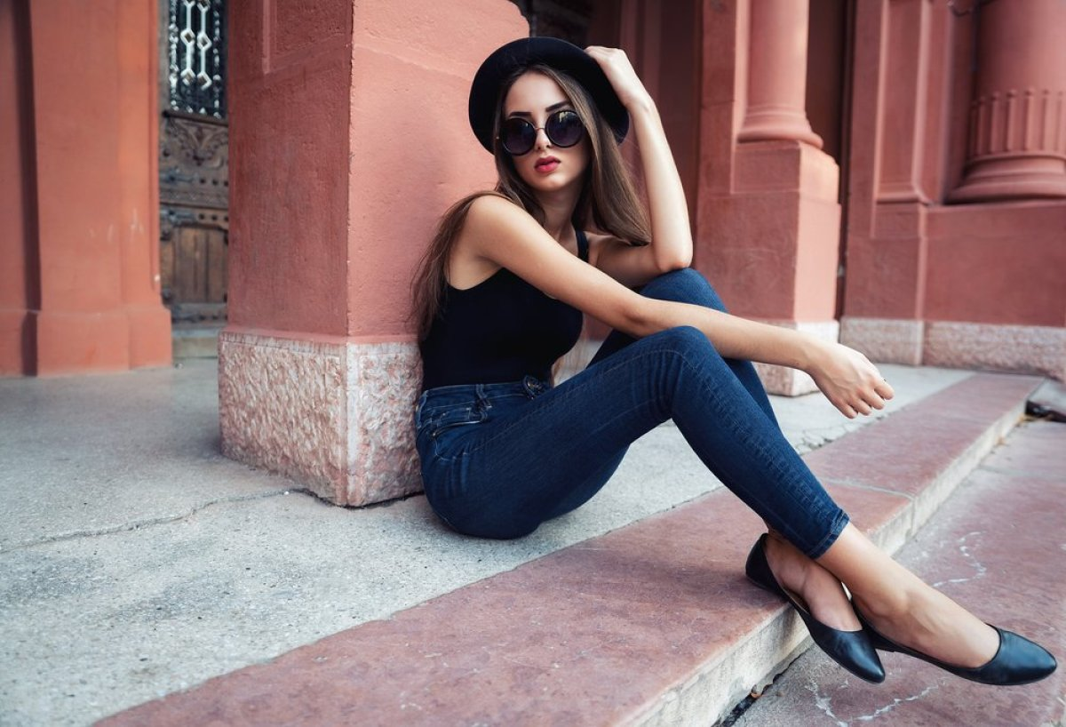 „Бабините чевли“ се враќаат во мода: Сите ги обожаваат – се враќаат по 3 децении (ФОТО)