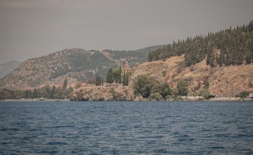 Oблачно со врнежи од дожд