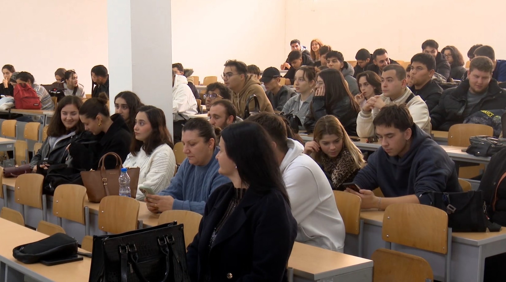 Полицијата го олеснува визниот режим за турските студенти