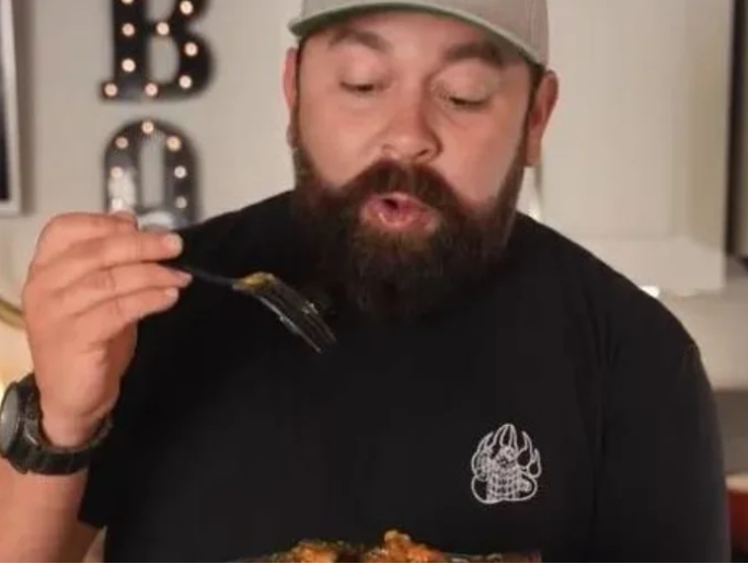 Познат инфлуенсер убиен во Тексас од полицијата – со нож кон нив викал „Ќе ве убијам“!