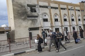 Палестинците плаќаат 2.000 долари за да ја напуштат Газа