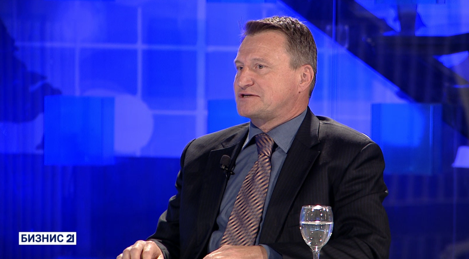 Петровски: Постојат работни позиции кои нема кој да ги пополни, а за одредени позиции има пријавено премногу луѓе