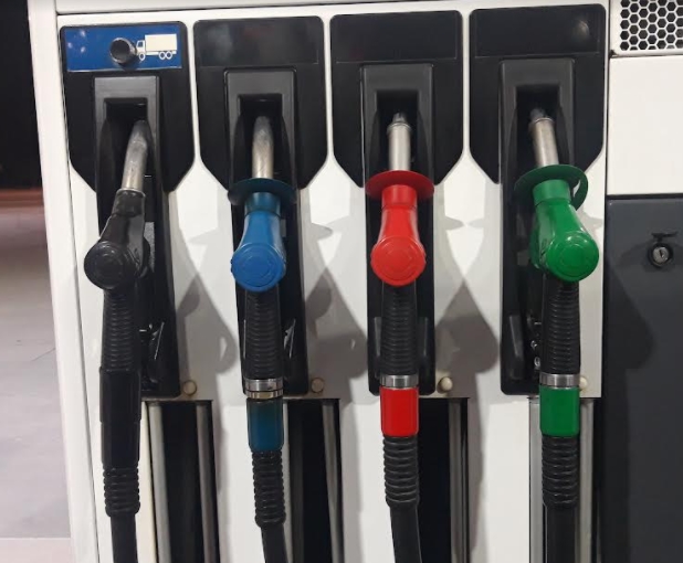 Бензините поскапуваат за половина денар, дизелот за денар