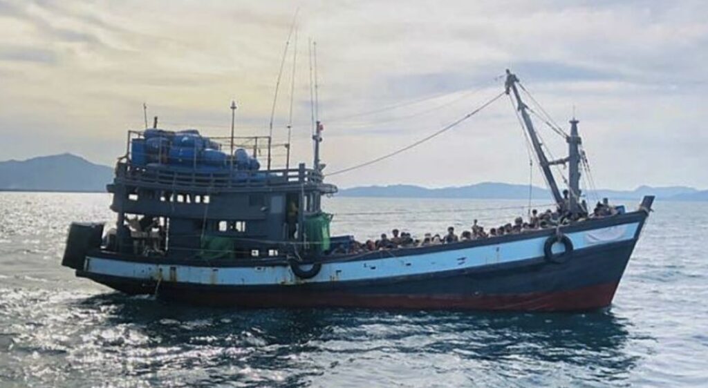 Потона брод меѓу Тајланд и Малезија, најмалку седум загинати, стотина се водат како исчезнати