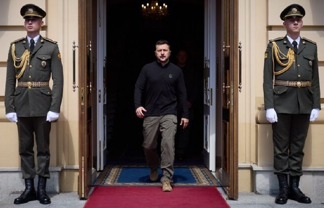 Зеленски и Дрискол согласни за забрзана работа на новиот мировен план на Трамп за Украина