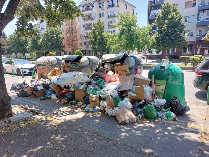 Градските инспектори ќе работат трета смена за да гледаат кој фрла отпад по 22 часот