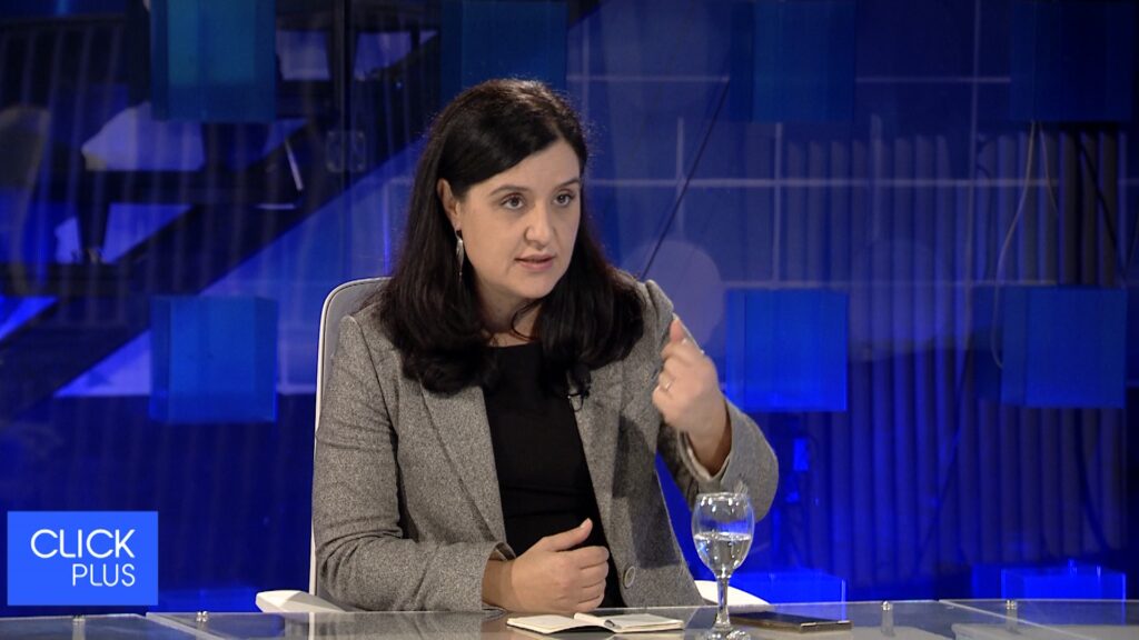 Кацарска: Уставните измени нема да се случат утре, затоа треба да испорачаме на други полиња