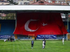 Апсење на 17 судии и претседател на клуб во Турција поради обложување