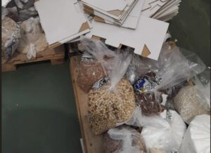 Јаткасти плодови и зачини со поминат рок – АХВ заплени и уништи 37 тони храна