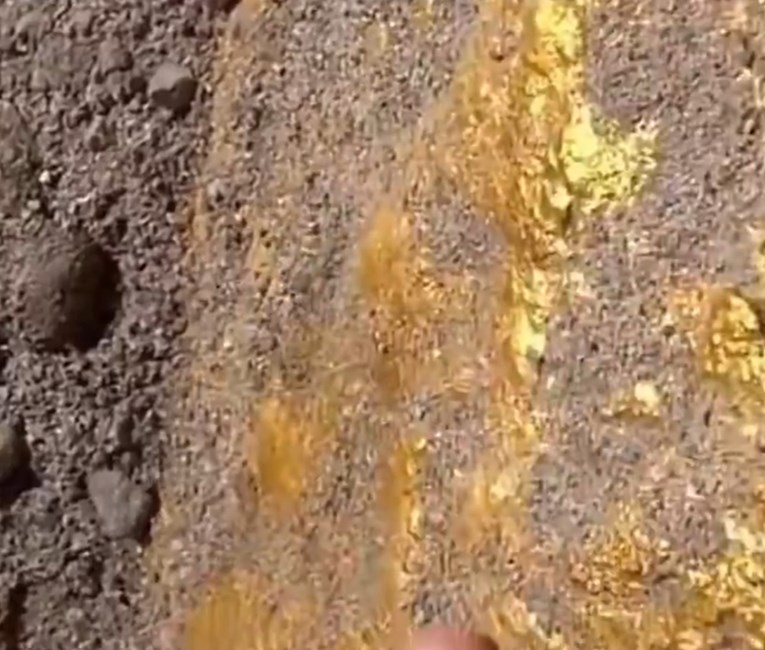 Кина откри огромно наоѓалиште на злато