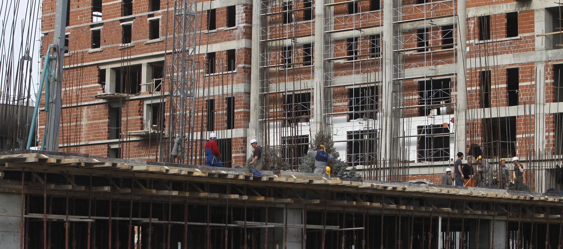 „ДАЛИ СТАНОВИТЕ ЌЕ СТАНАТ УШТЕ ПОМАЛКУ ДОСТАПНИ ЗА КУПУВАЧИТЕ?“: до крај на годината трае повластената стапка од 5 проценти за ДДВ за нов стан