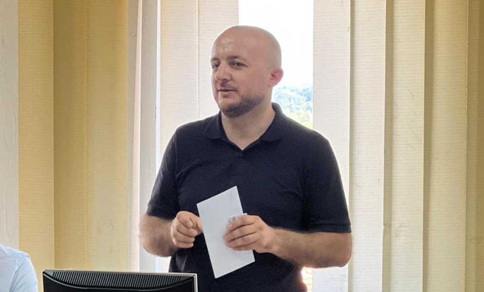 „Вие бевте министер во Влада која беше позната по секојдневните скандали“: Хоџа контра Николовски – овојпат има реакција